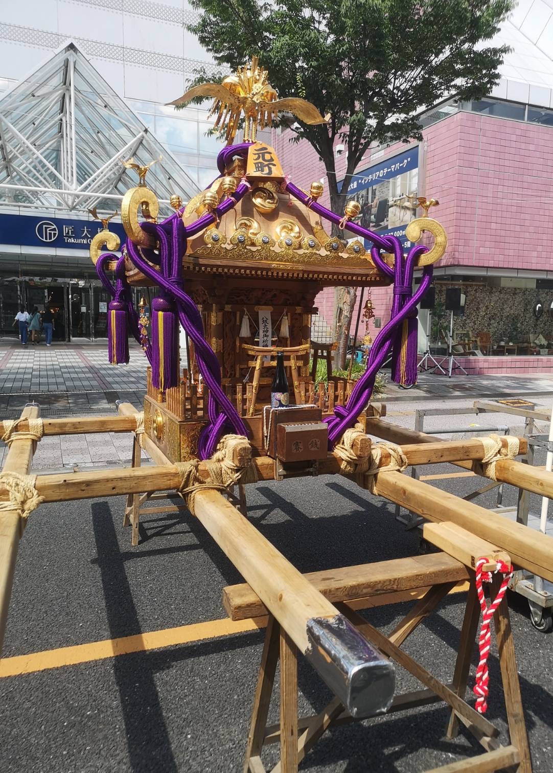 元町の御輿 1