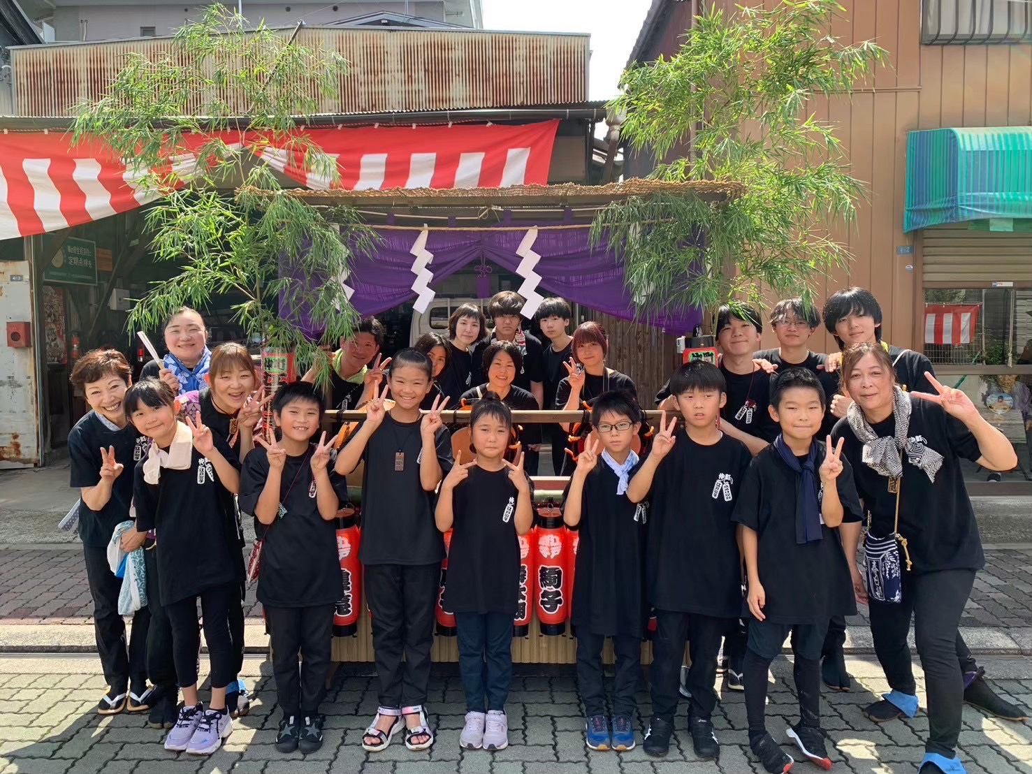 かすかべ仲町江戸囃子連の御輿 1
